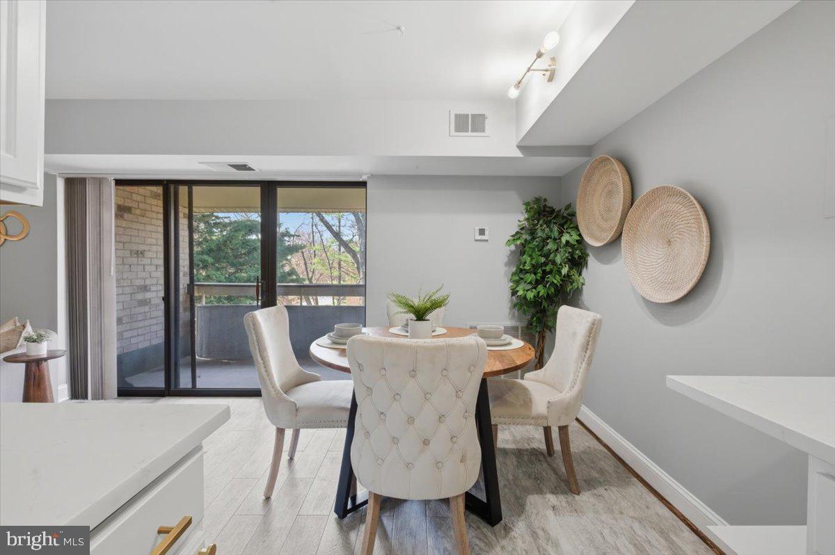 2322 Freetown Court, Unit 8/21C Reston, VA 20191 - Photo 5 of 30