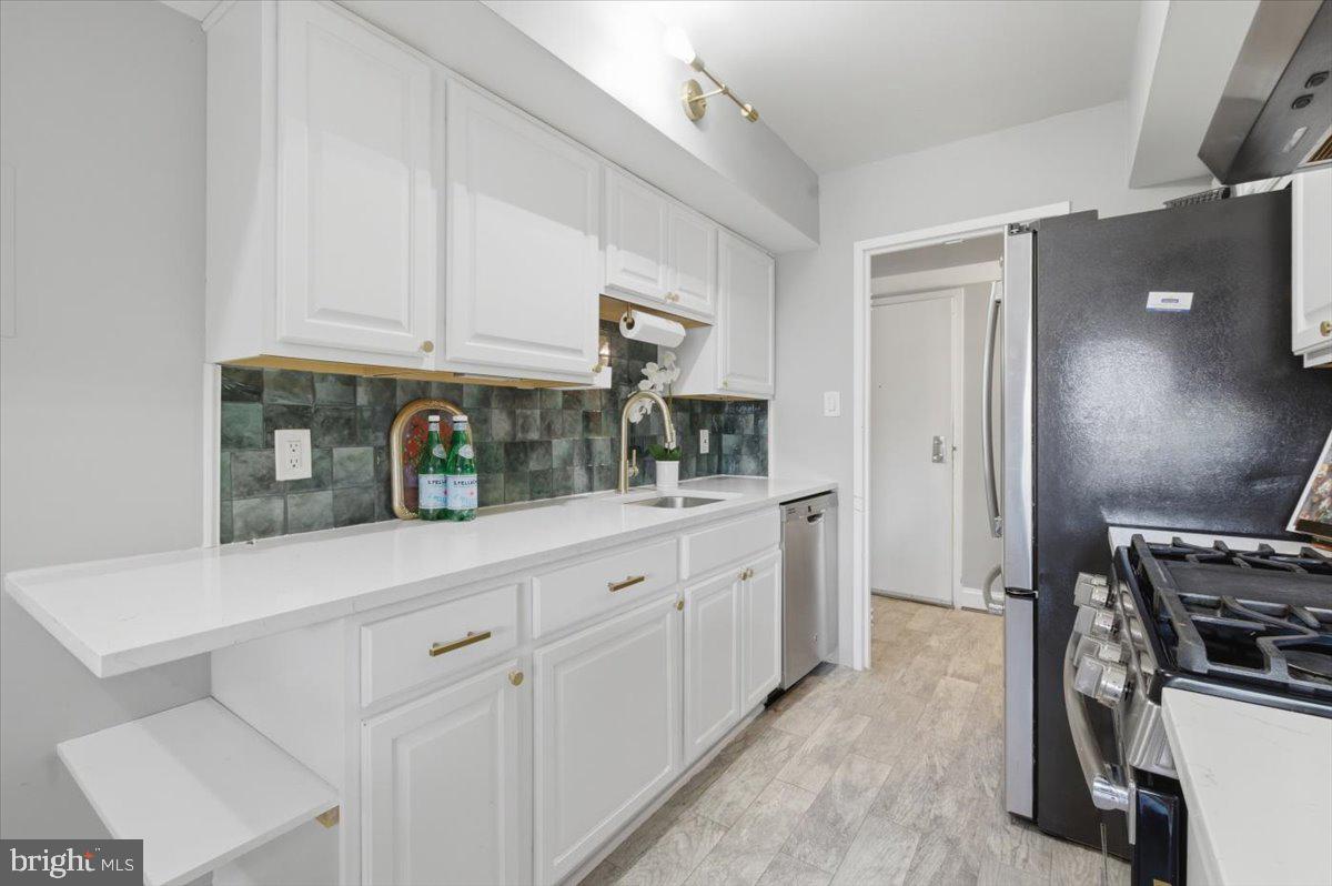 2322 Freetown Court, Unit 8/21C Reston, VA 20191 - Photo 7 of 30