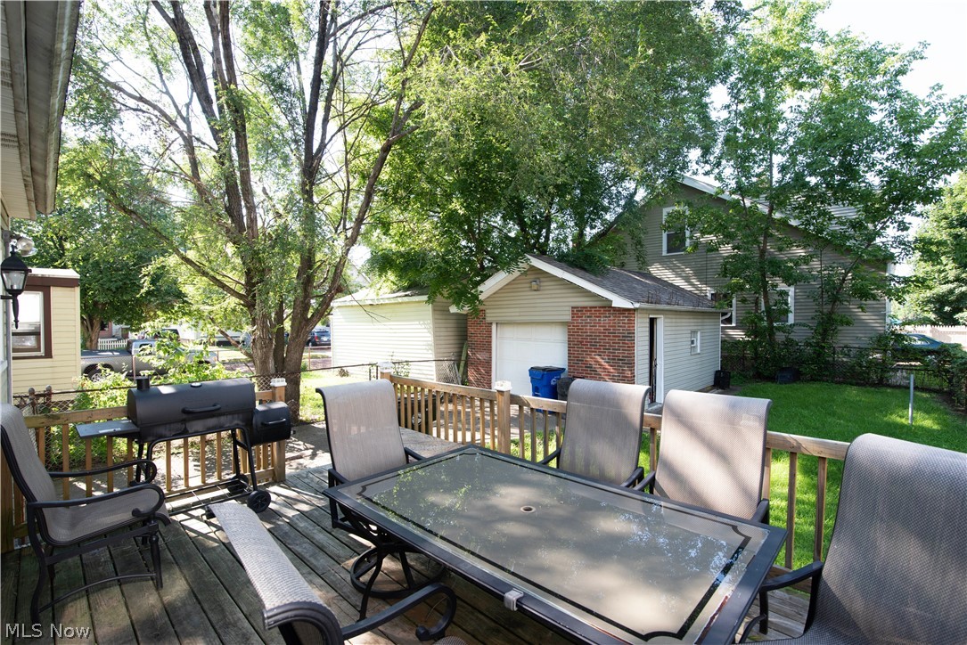 4258 Valley Road Cleveland, OH 44109 - Photo 5 of 22