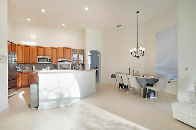 $6,200 | 21707 Marigot Drive, Boca Raton, FL 33428