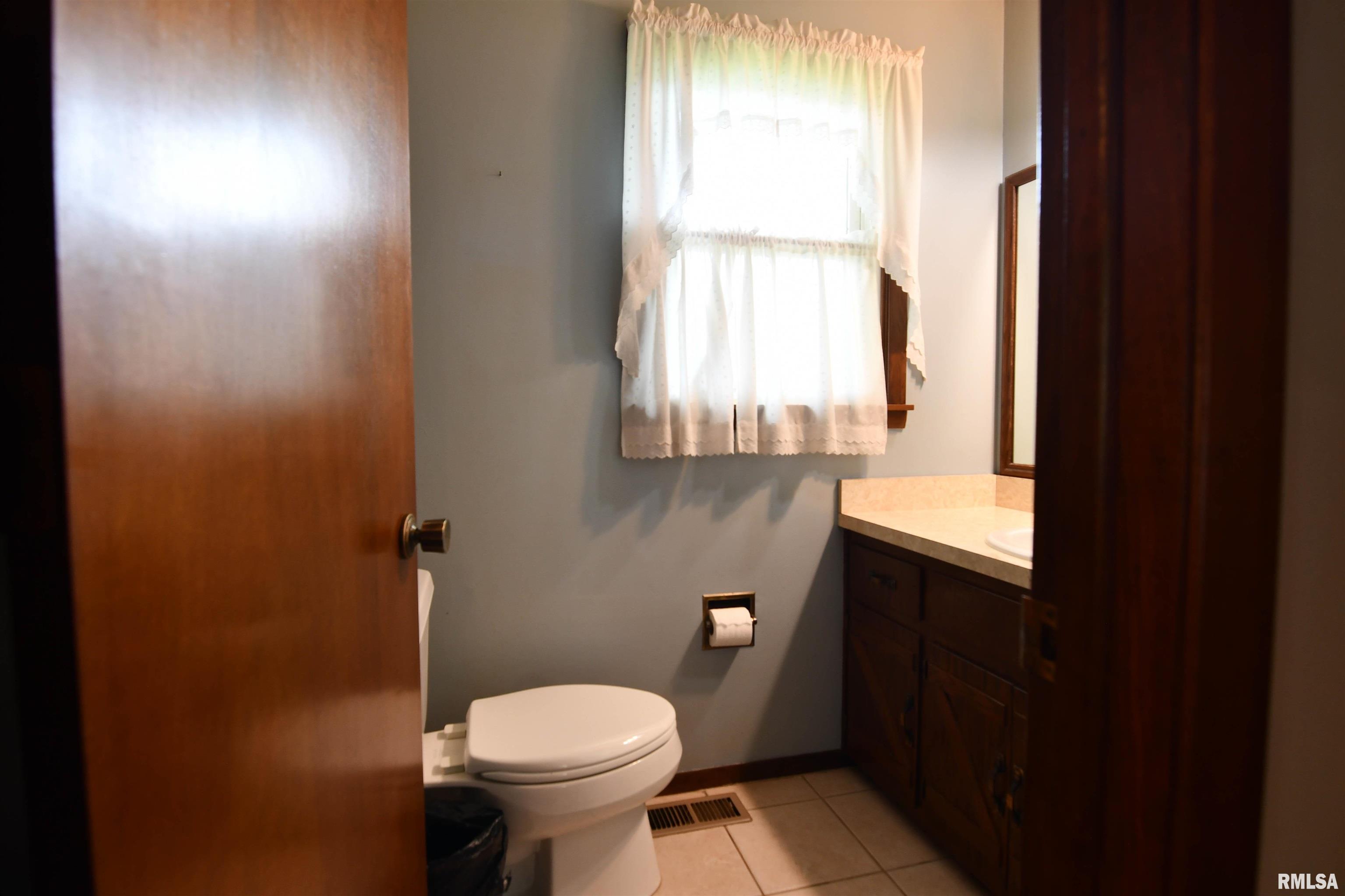 12 Diane Road Decatur, IL 62526 - Photo 14 of 40