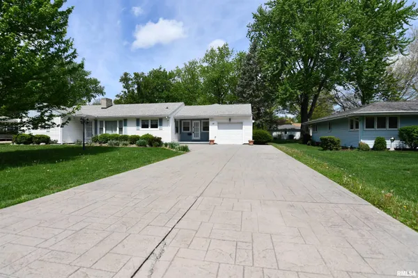 $174,900 | 12 Diane Road, Decatur, IL 62526