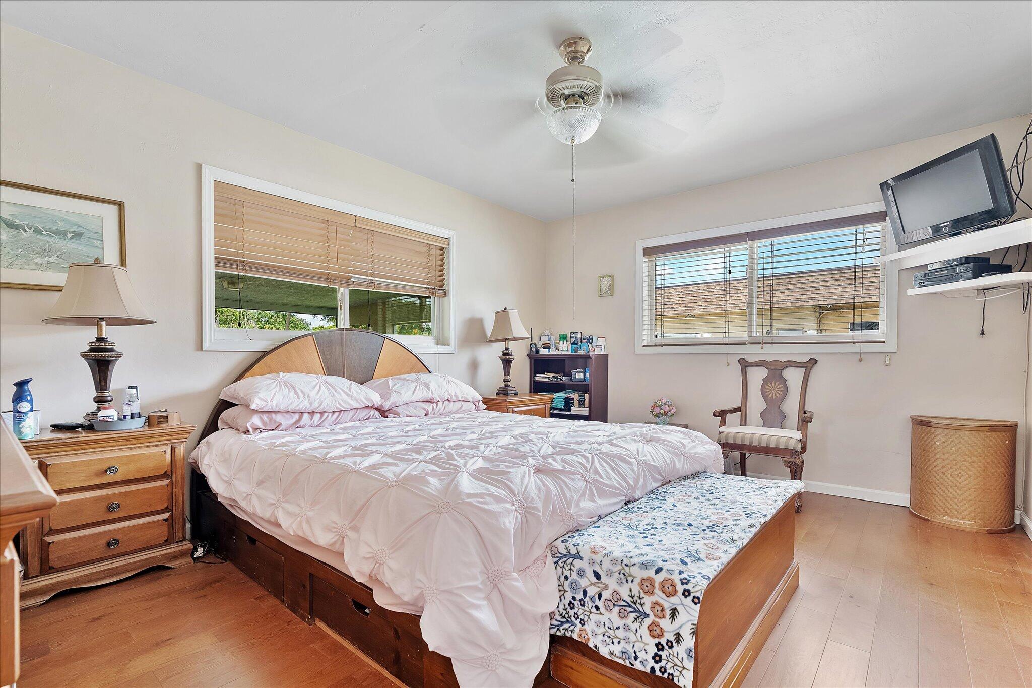 660 Azalea Court Plantation, FL 33317 - Photo 16 of 32 44-660 Azalea Ct_044