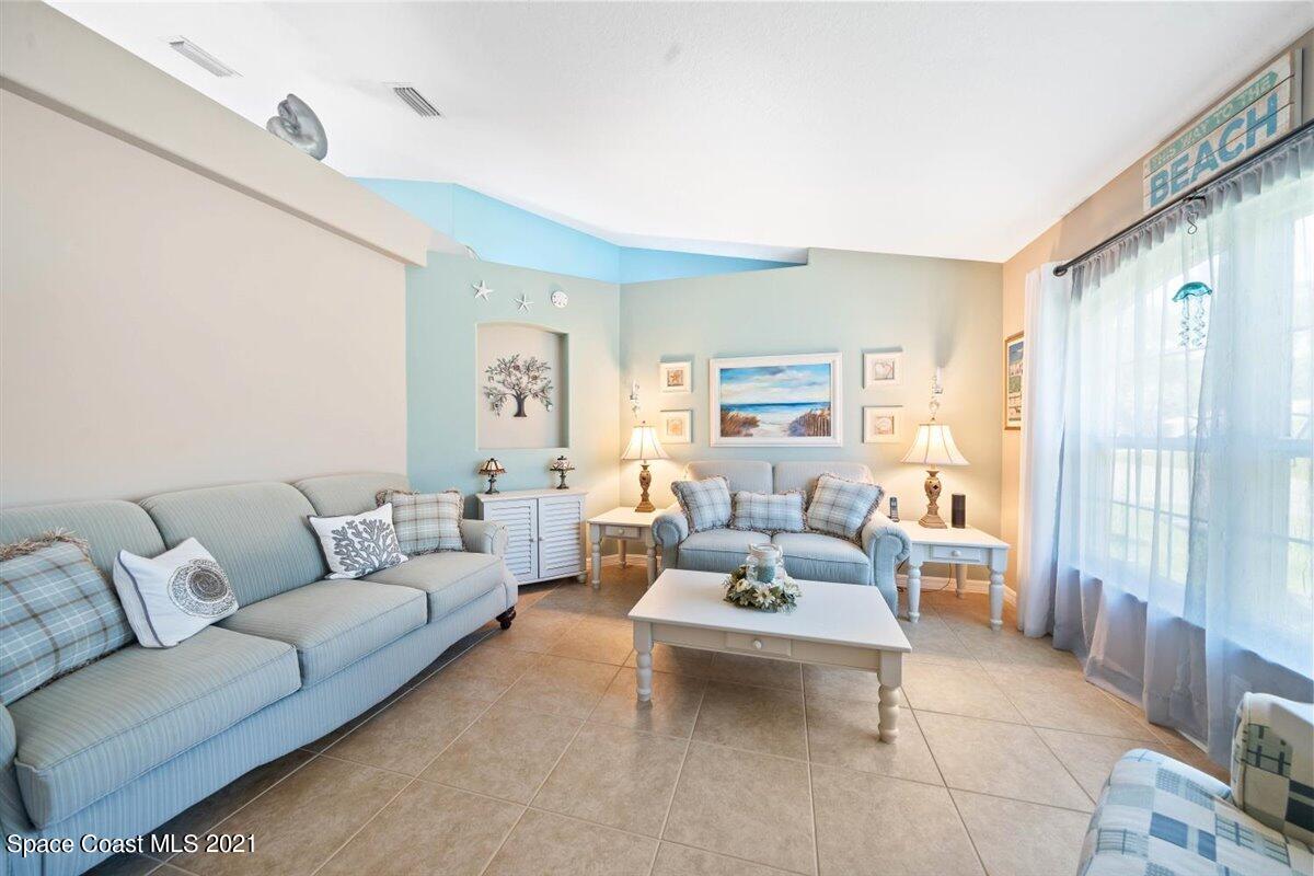 1762 Rangoon Road Northwest Palm Bay, FL 32907 - Photo 14 of 60 09-DSC04473