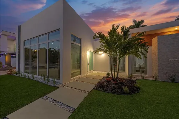 $12,000 | 3500 Bay Shore Road, Sarasota, FL 34234