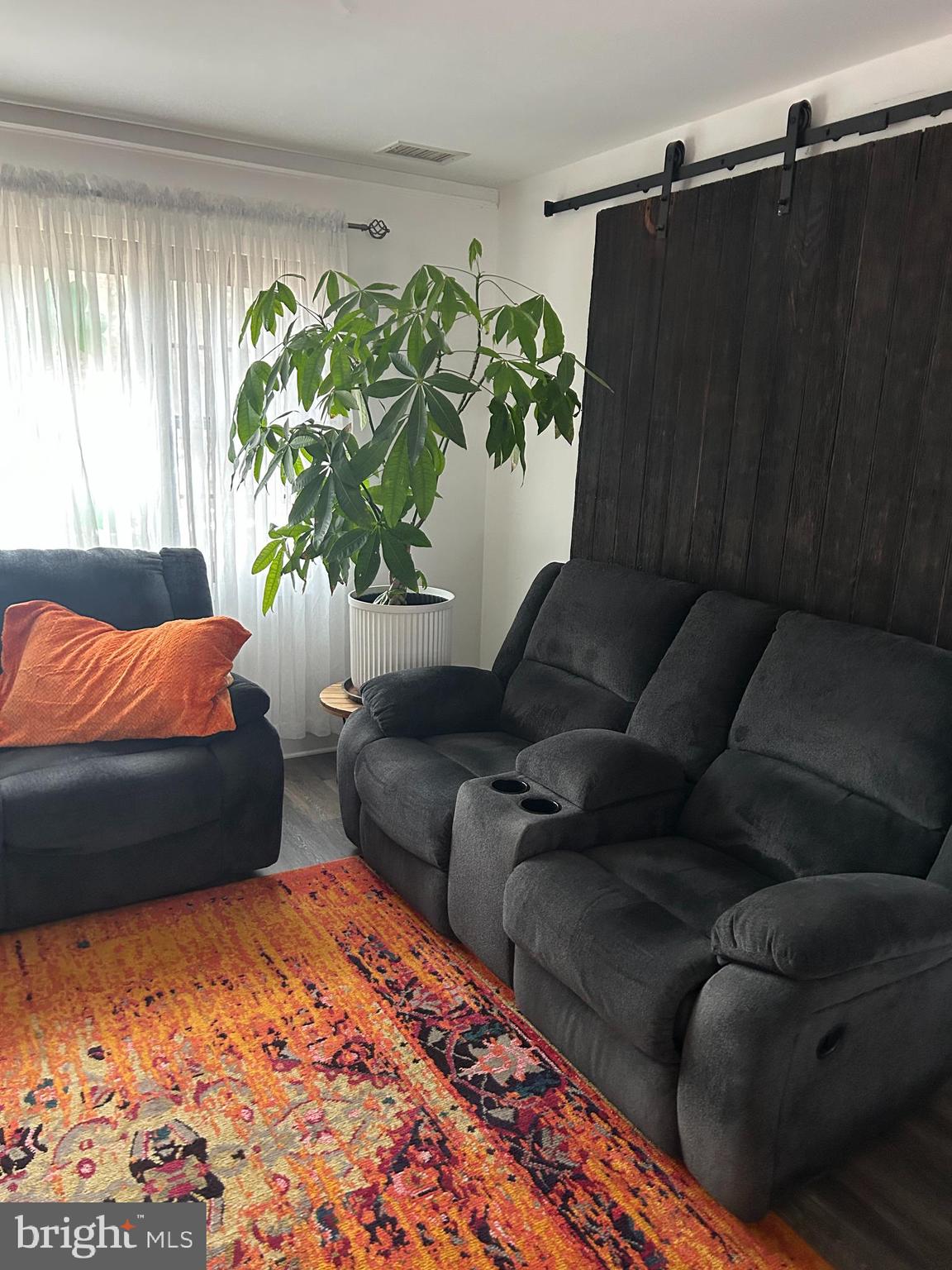 833 Norfolk Road Jenkintown, PA 19046 - Photo 8 of 36 Living Room