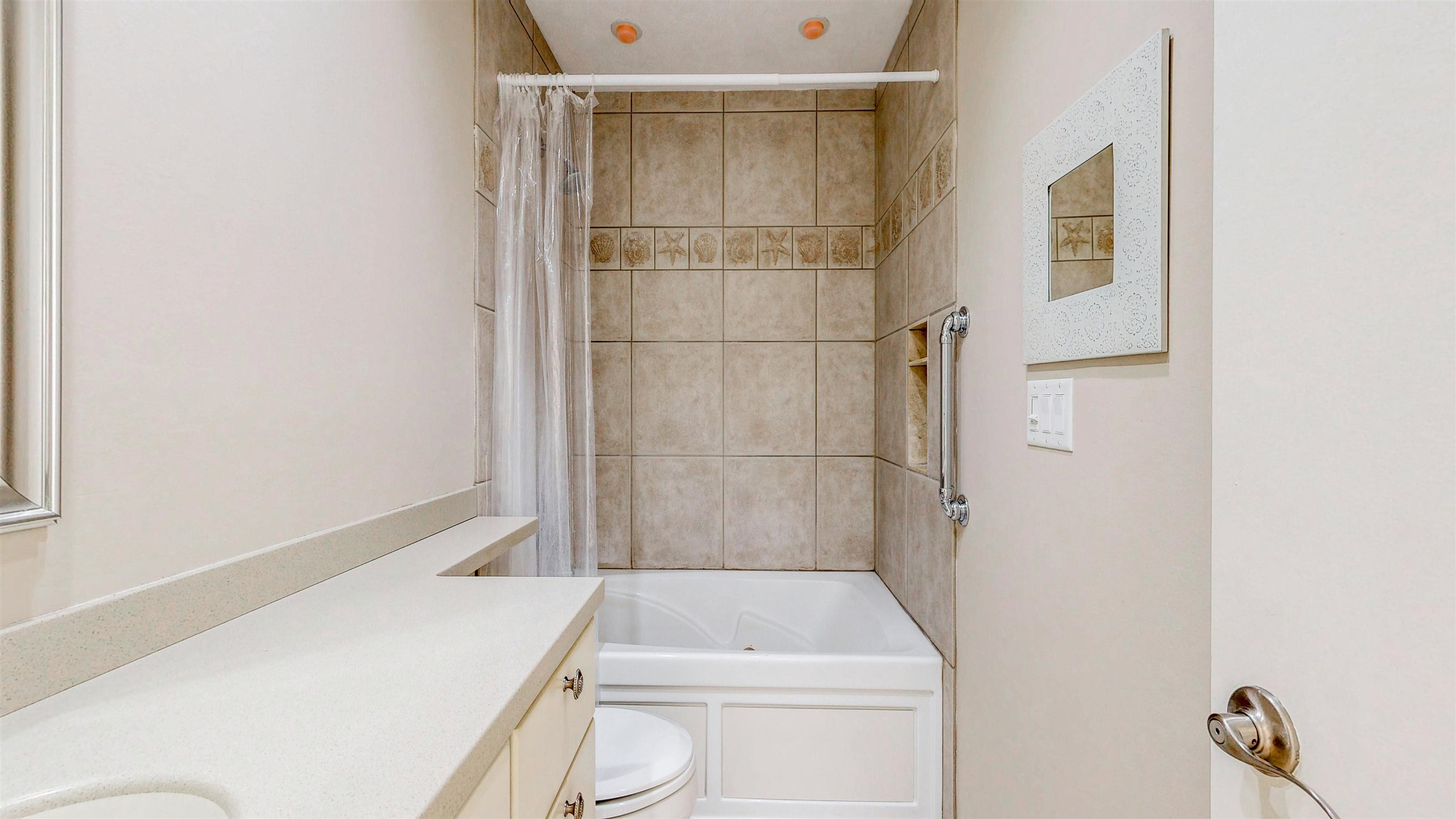 82 Village Las Palmas Circle St. Augustine, FL 32080 - Photo 38 of 58 Bathroom with shower / bath combo with shower curtain and vanity