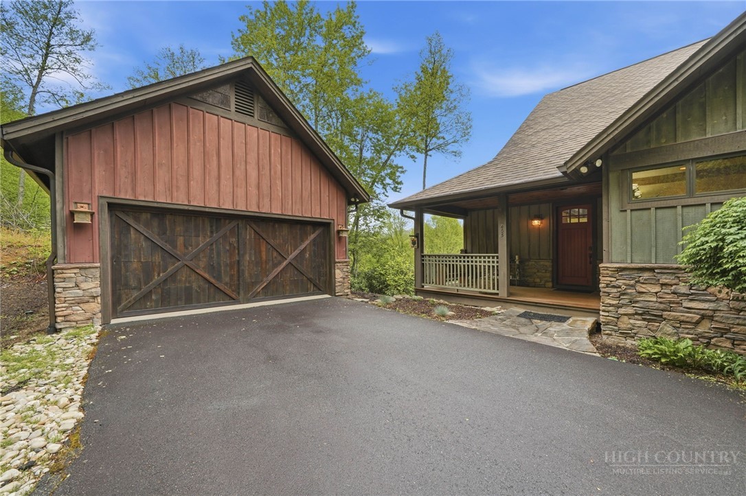 405 Woodlake Loop Road Elk Park, NC 28622 - Photo 23 of 26