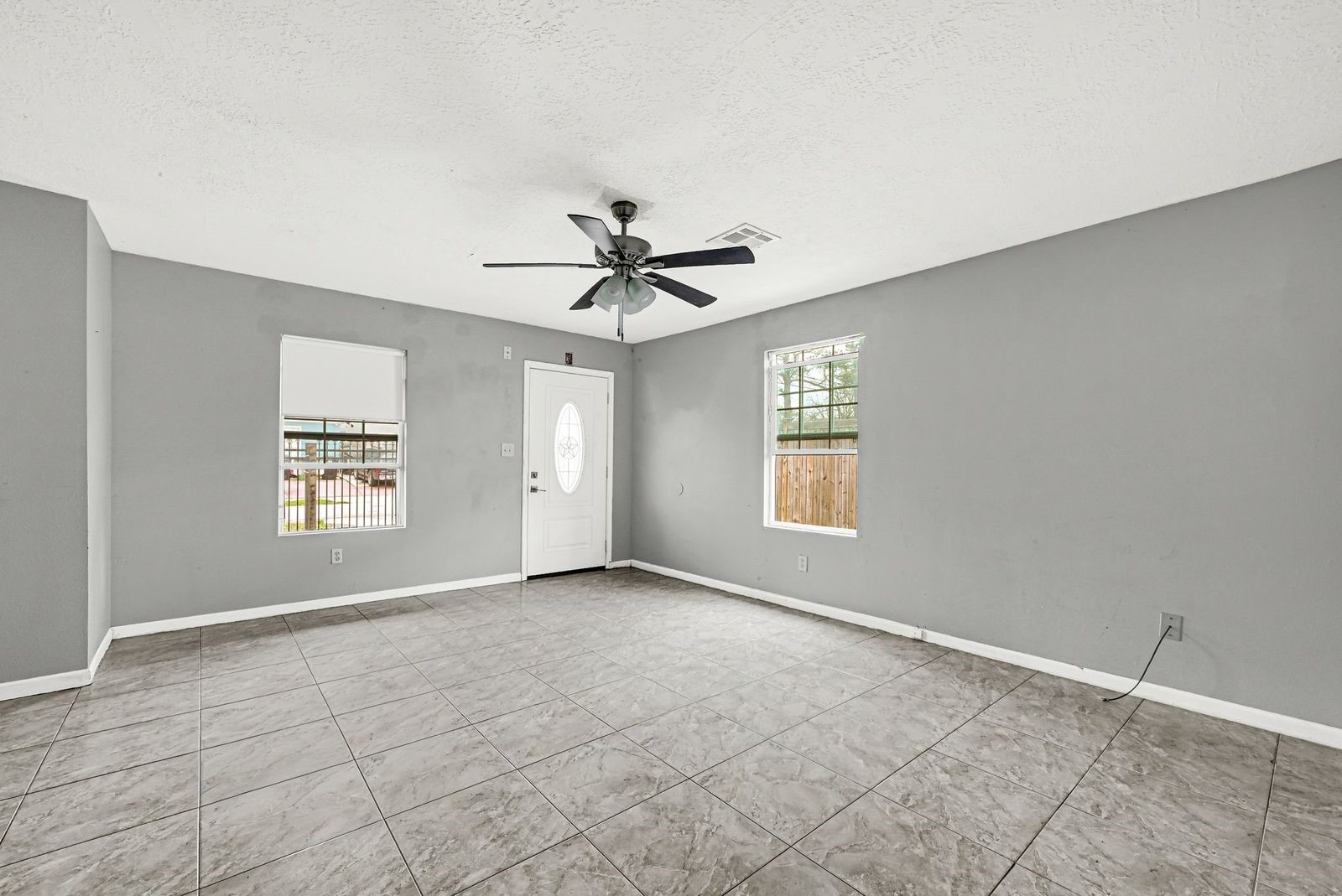 7330 Dallas Street Houston, TX 77011 - Photo 2 of 13