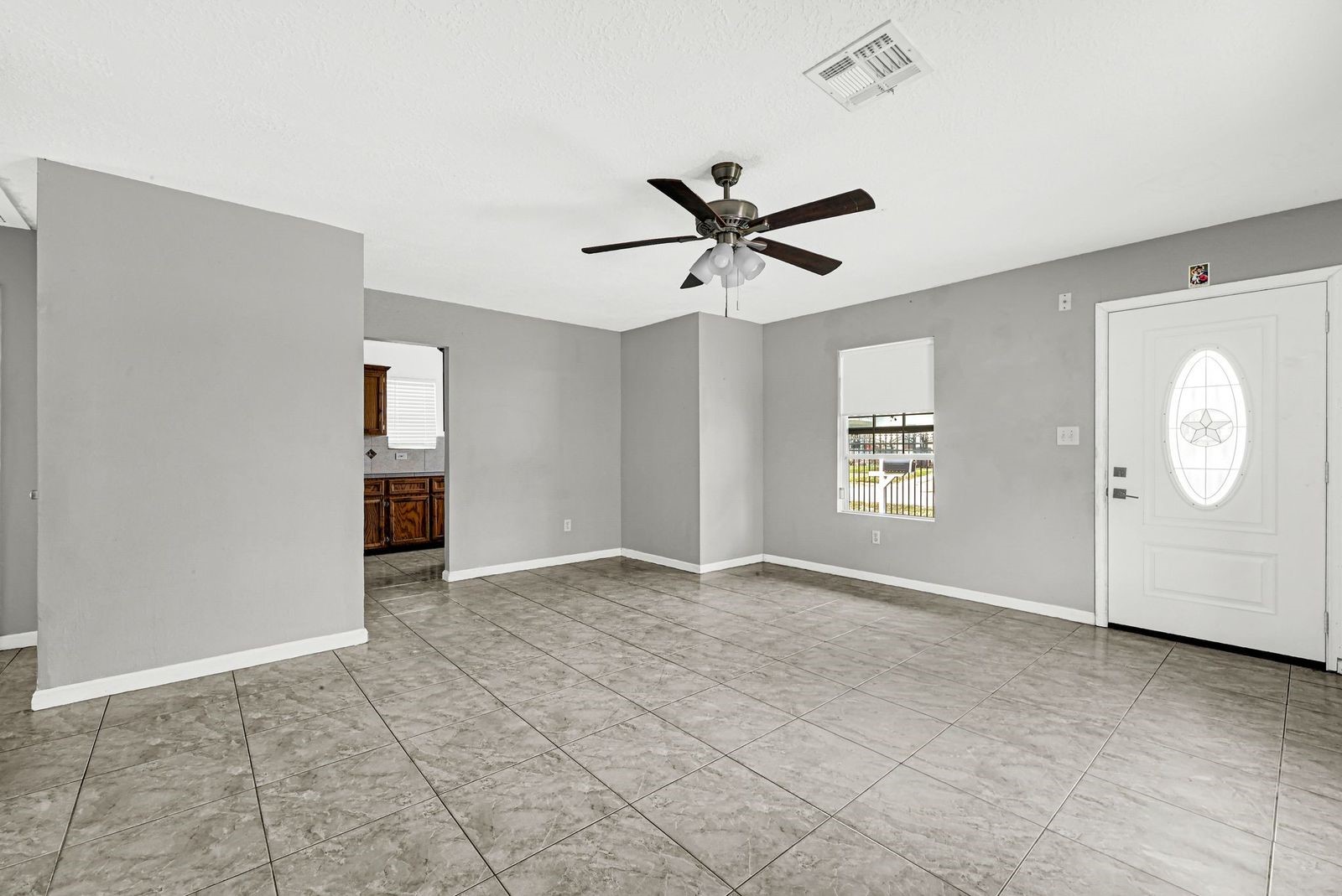 7330 Dallas Street Houston, TX 77011 - Photo 3 of 13