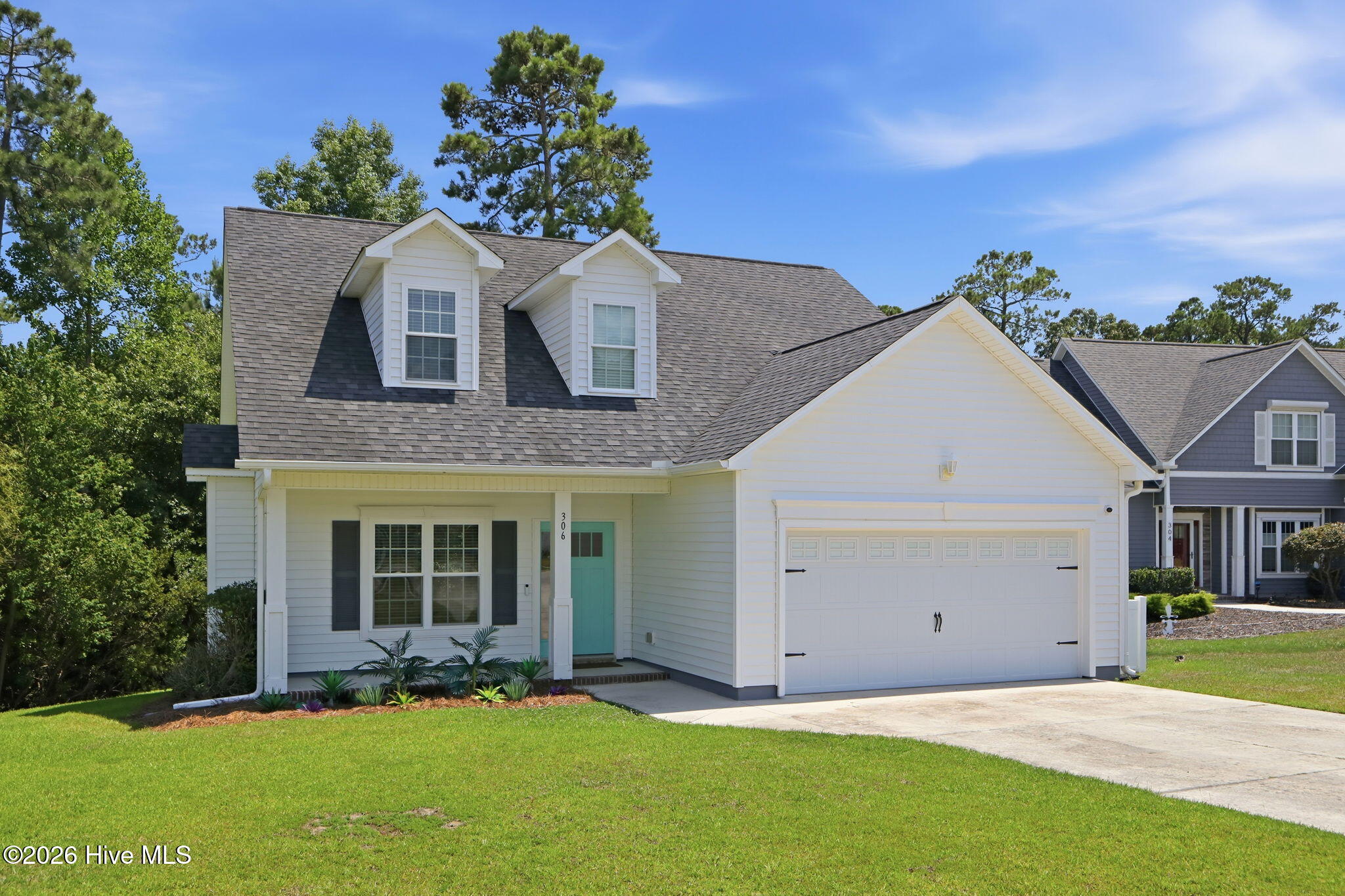 306 Oak Ridge Court Swansboro, NC 28584 - Photo 2 of 46