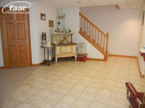 8184 South Vernon Road Durand, MI 48429 - Photo 19 of 23 20394315-18.JPG