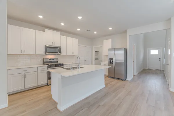 $2,275 | 6812 Hart Oak Court, Conroe, TX 77304