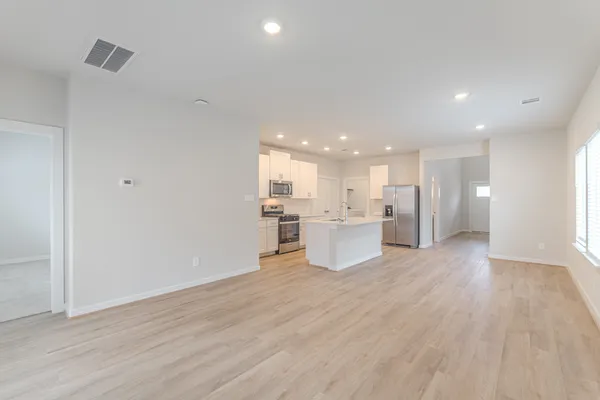 $2,275 | 6812 Hart Oak Court, Conroe, TX 77304