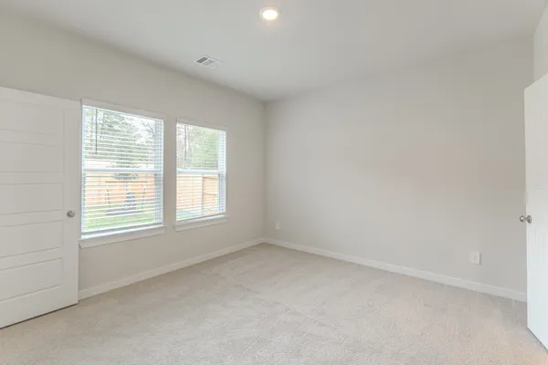 $2,275 | 6812 Hart Oak Court, Conroe, TX 77304