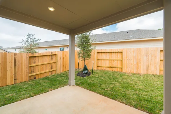 $2,275 | 6812 Hart Oak Court, Conroe, TX 77304