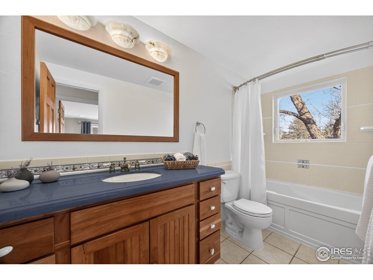 3660 16th Street Boulder, CO 80304 - Photo 20 of 42 Upstairs bathroom
