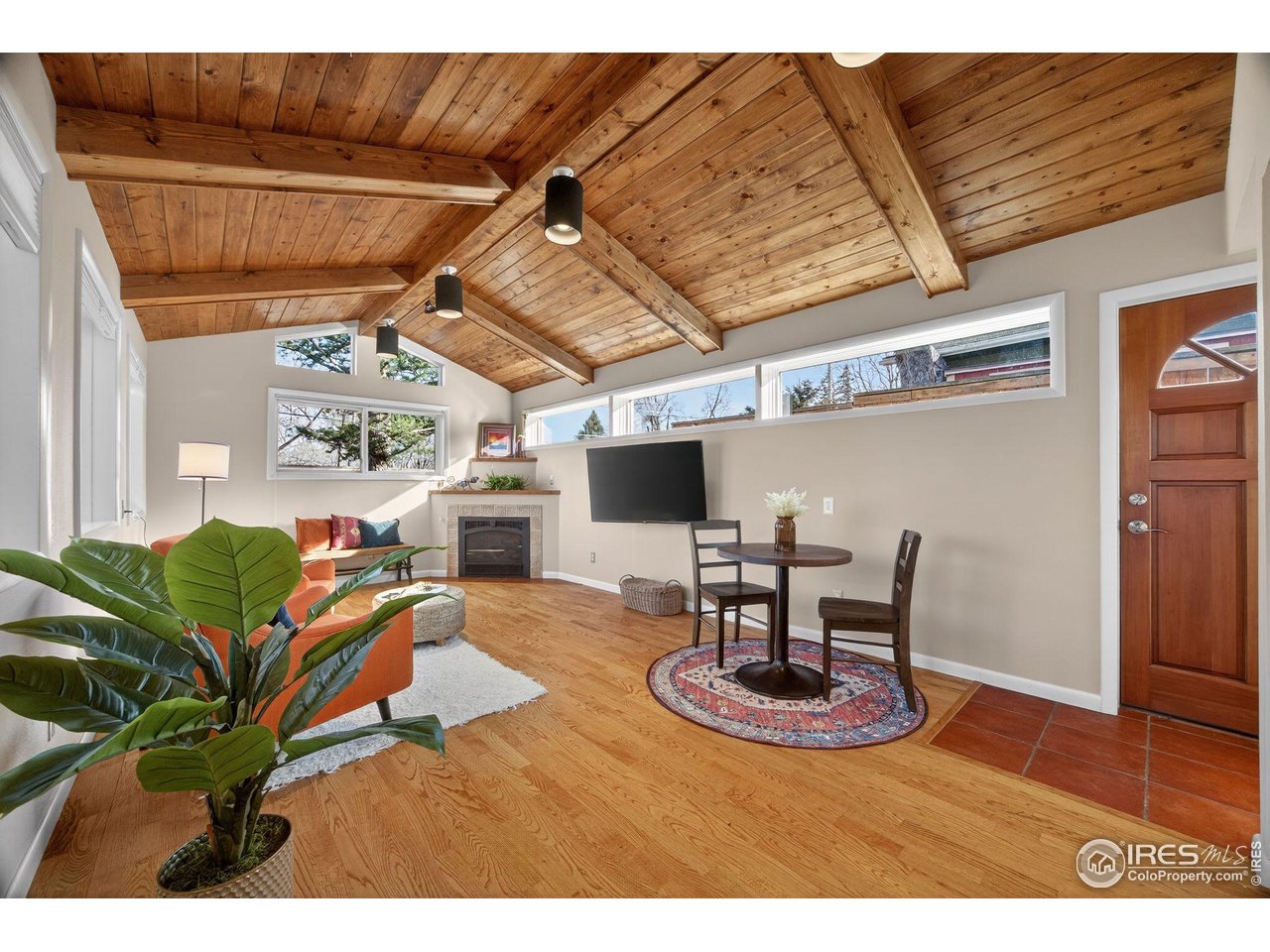 3660 16th Street Boulder, CO 80304 - Photo 27 of 42 Bonus living area with so much light!