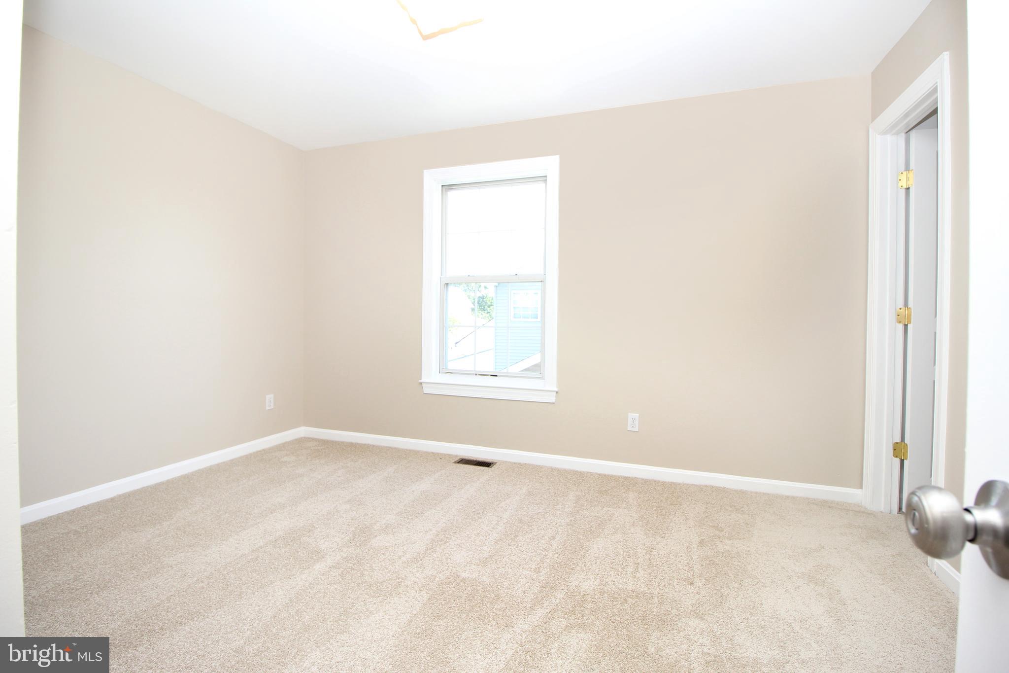 801 Taylor Street Riverside, NJ 08075 - Photo 16 of 34 an empty room with windows