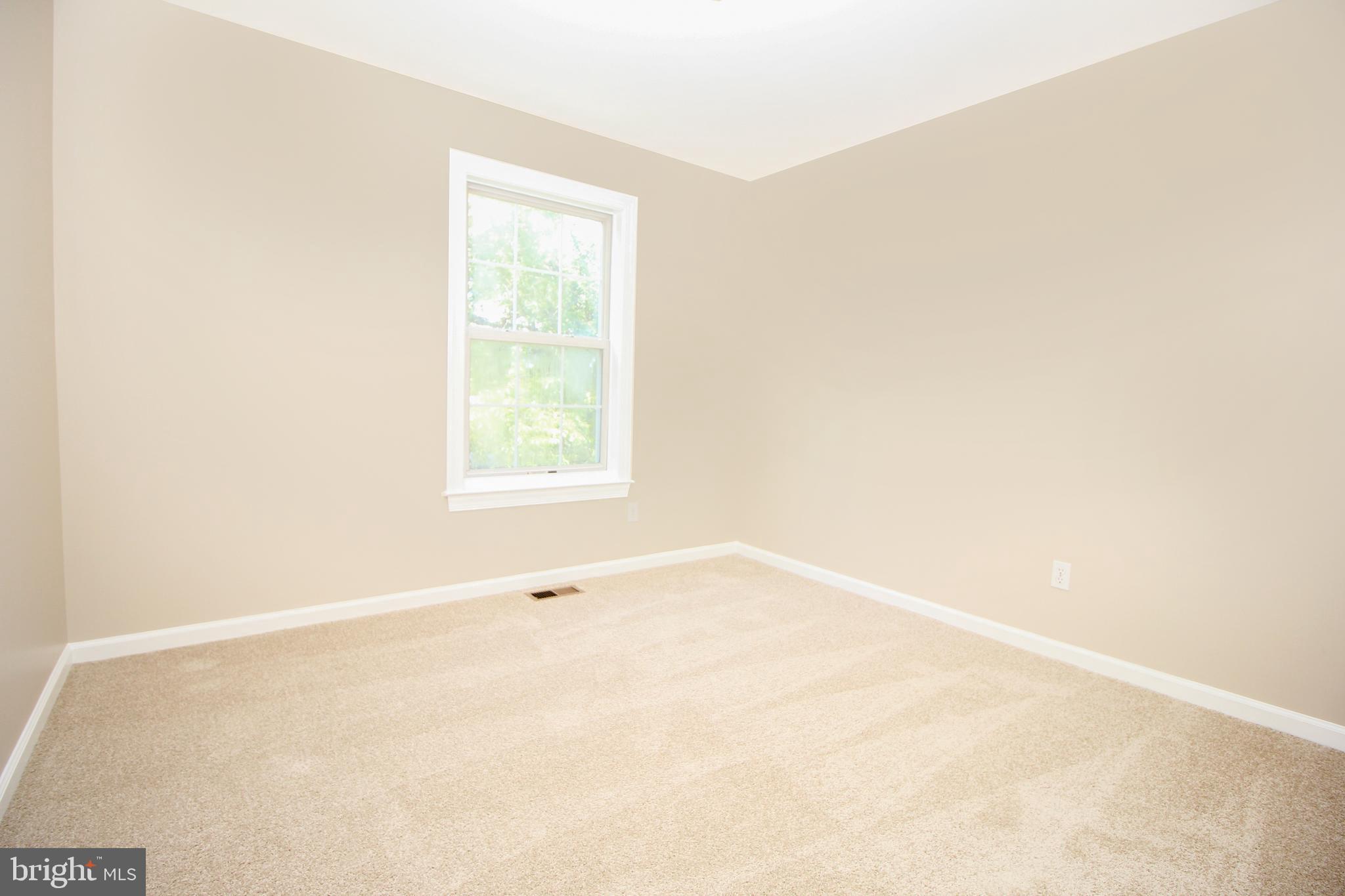 801 Taylor Street Riverside, NJ 08075 - Photo 20 of 34 an empty room with a window