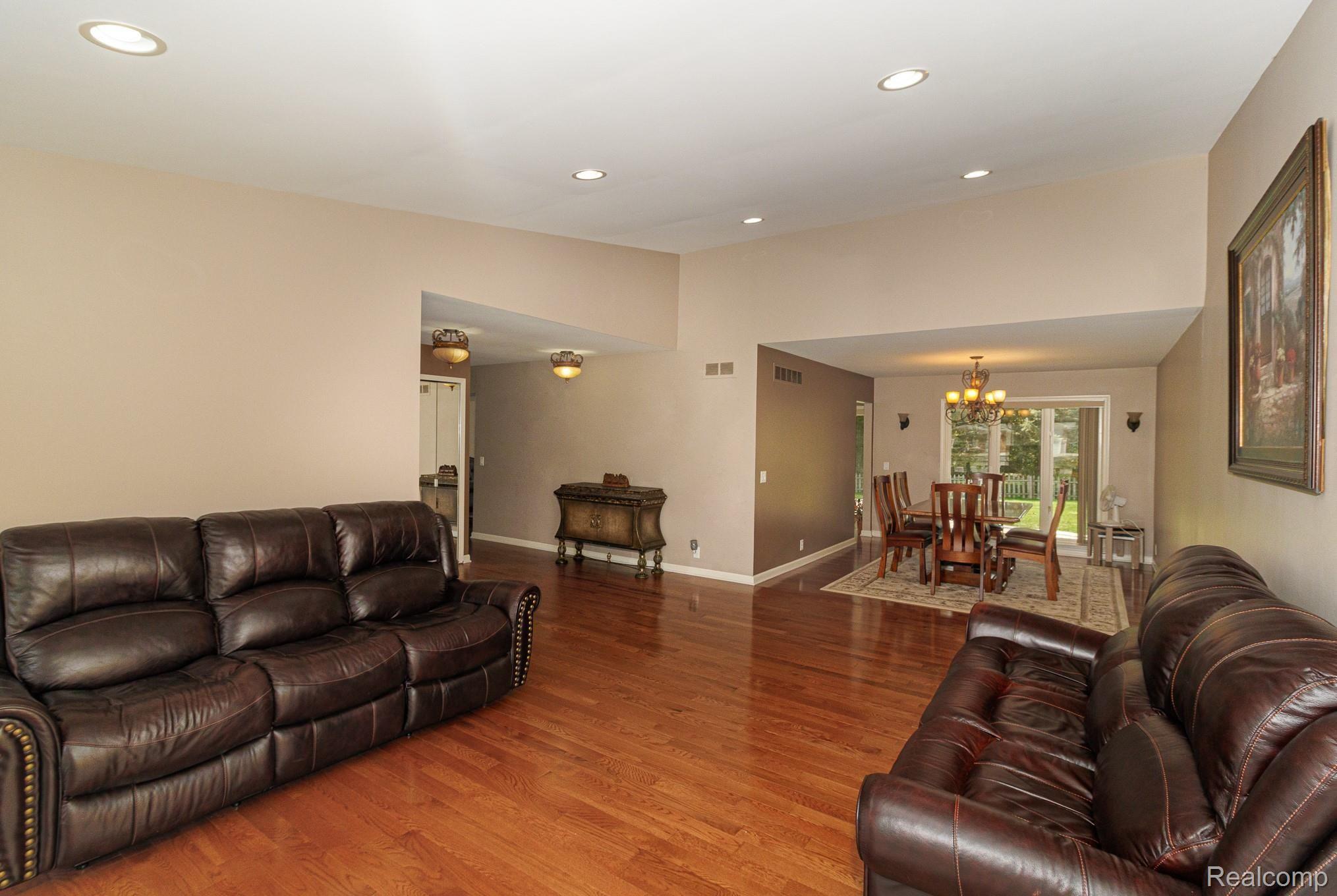 71 Montmorency Road Rochester, MI 48307 - Photo 5 of 29 0N2A6564-Edit.JPG