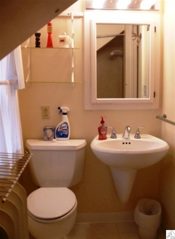 2219 Vermilion Road Duluth, MN 55803 - Photo 11 of 17 UL Full Bath