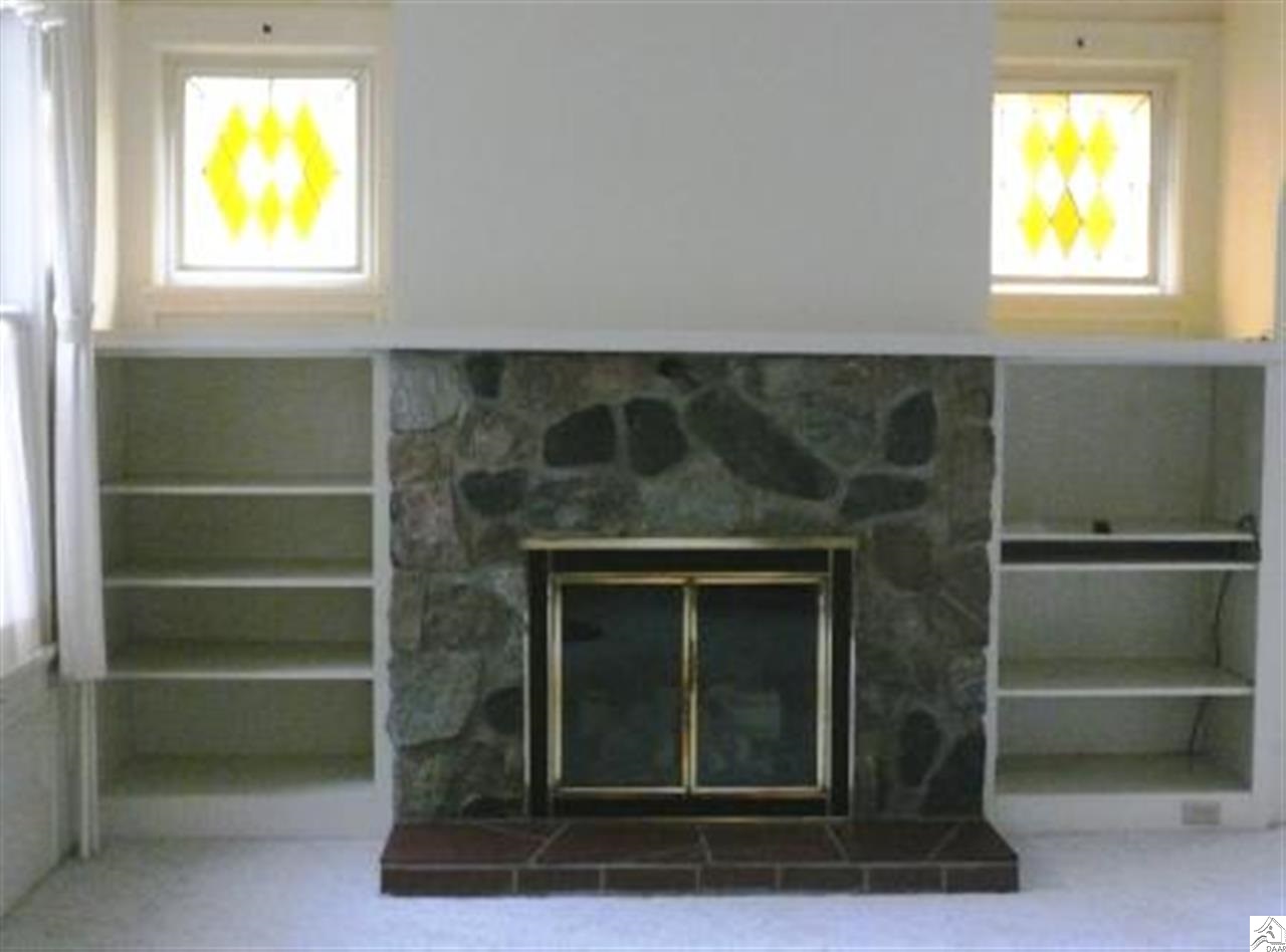 2219 Vermilion Road Duluth, MN 55803 - Photo 9 of 17 Gas fireplace in LR