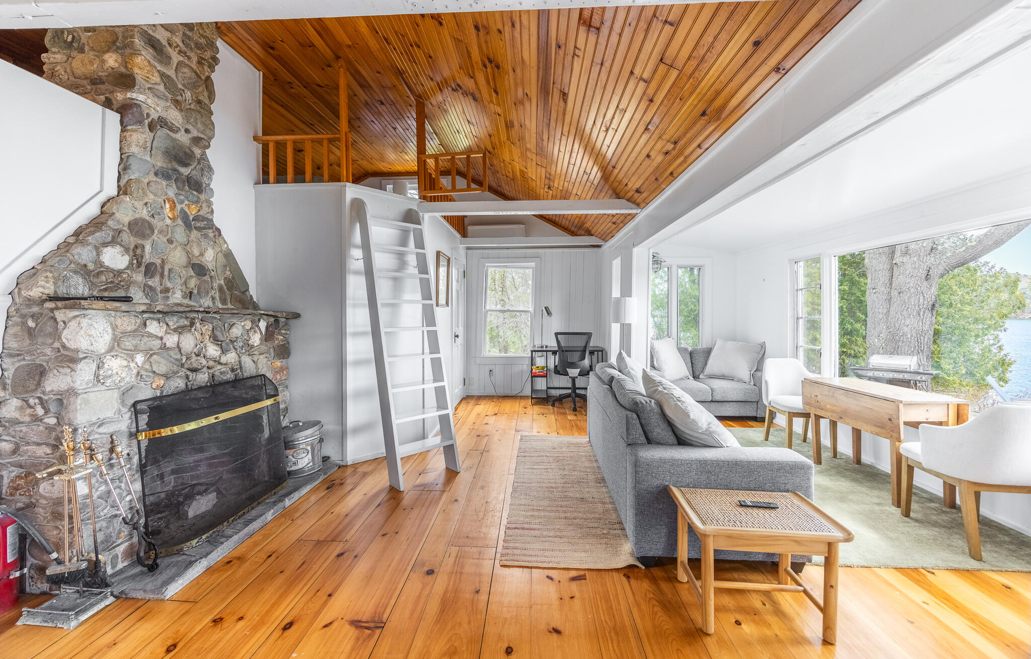 144 Hildreth Road Harpswell, ME 04079 - Photo 4 of 25 Living-2