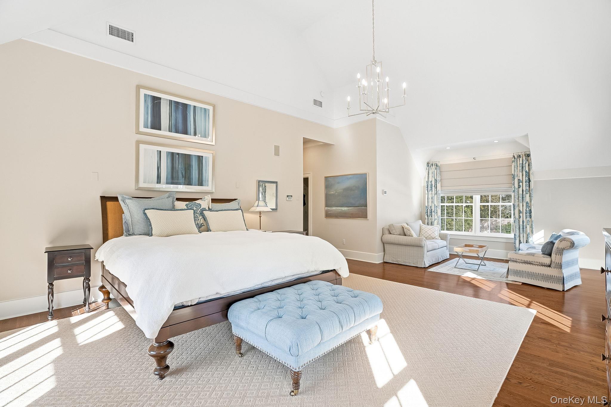 880 Forest Avenue Rye, NY 10580 - Photo 23 of 48 Spacious and Private Primary Bedroom Suite