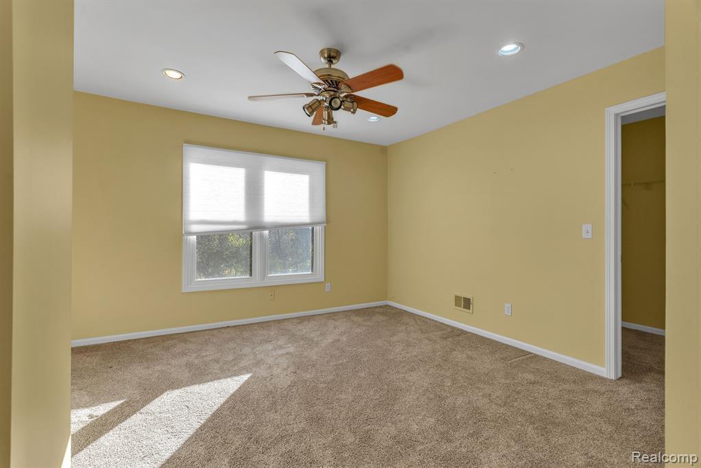 6573 Poppleton Road Canton, MI 48187 - Photo 35 of 39 6573 33