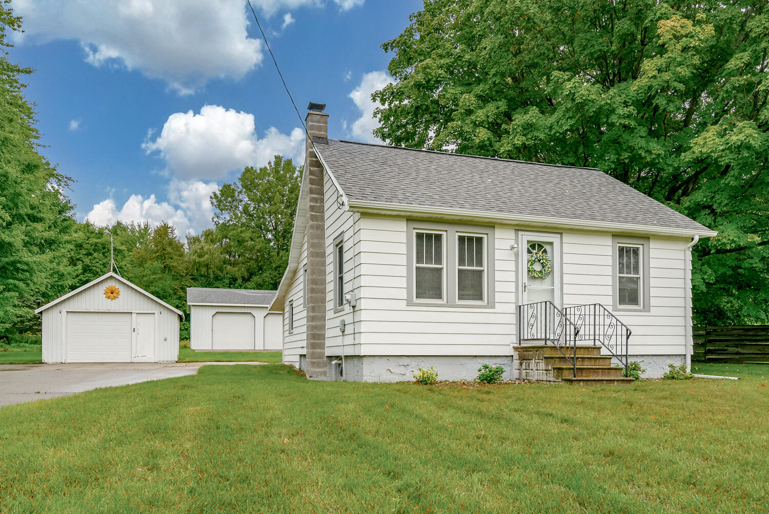 2591 West Thar Road Coloma, MI 49038 - Photo 1 of 36 WM2591thar-39