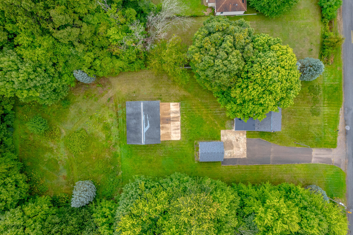 2591 West Thar Road Coloma, MI 49038 - Photo 6 of 36 WM2591thar-6
