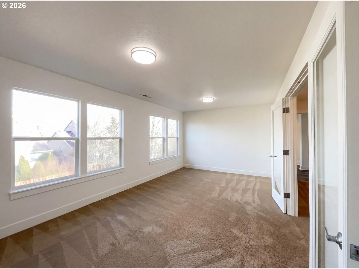 10989 Southwest Oneida Street Tualatin, OR 97062 - Photo 16 of 34
