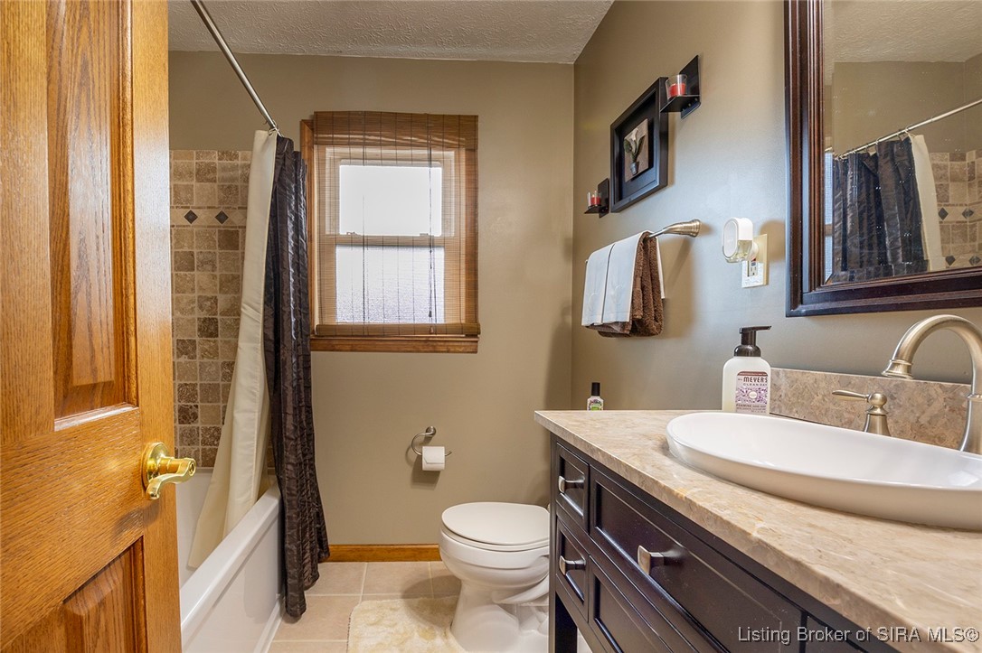 1127 Crone Road Memphis, IN 47143 - Photo 28 of 77 Full bath off utility/laundry room. Great for p