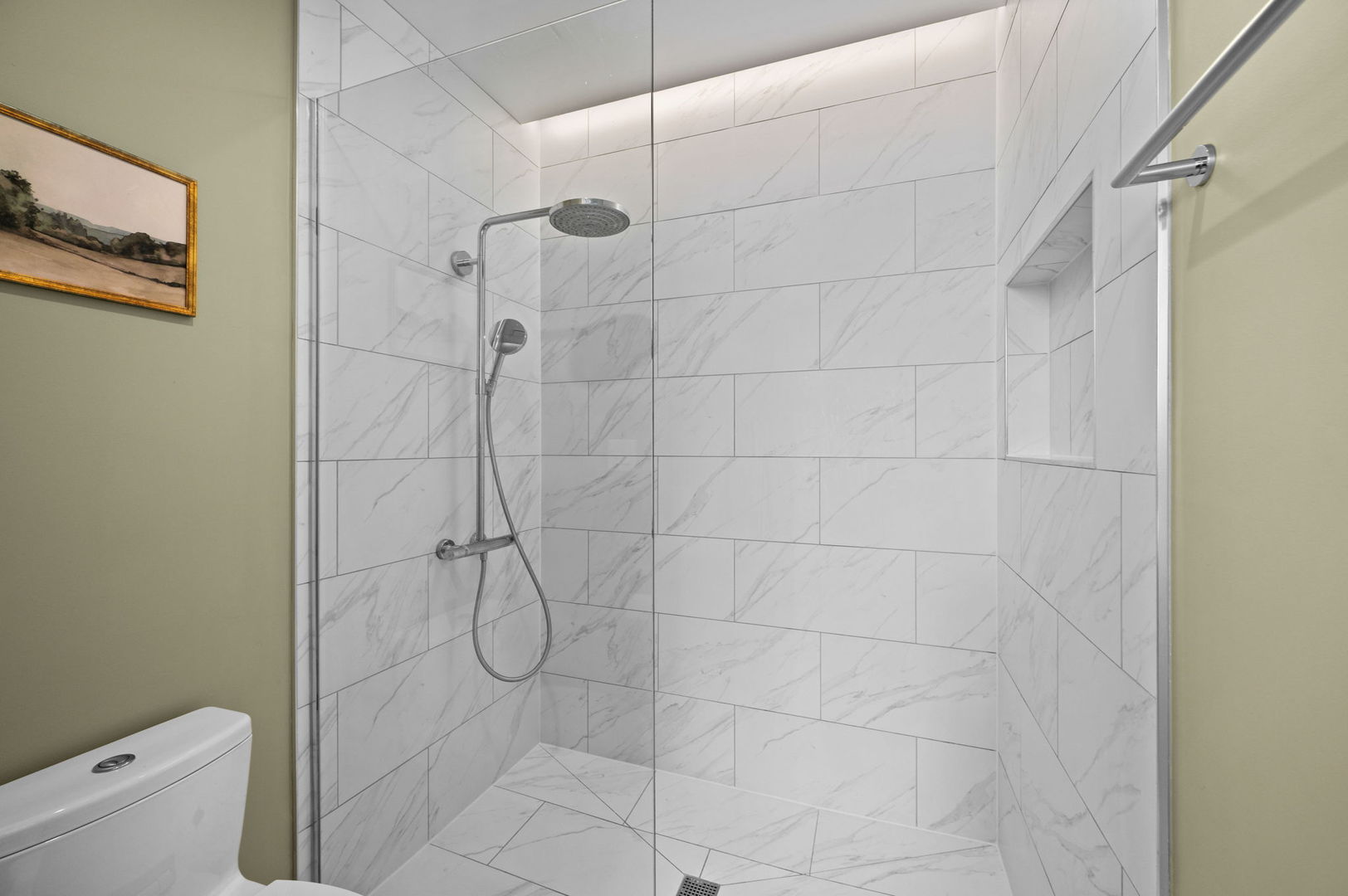 2016 West Rice Street, Unit 202 Chicago, IL 60622 - Photo 17 of 20