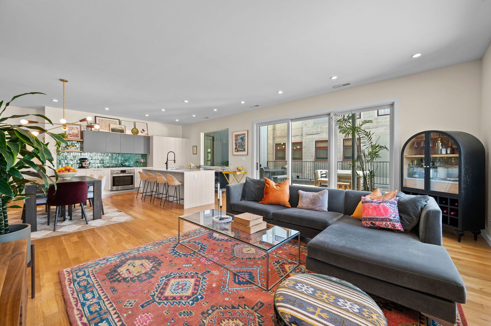 2016 West Rice Street, Unit 202 Chicago, IL 60622 - Photo 5 of 20