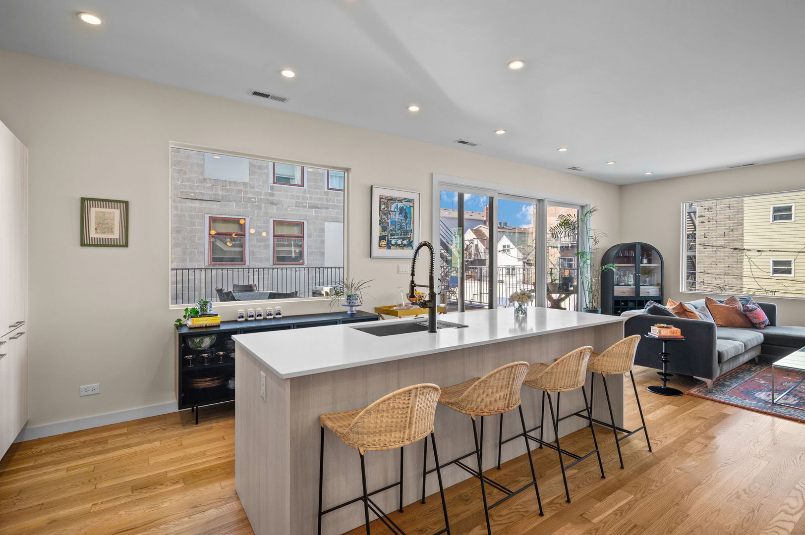 2016 West Rice Street, Unit 202 Chicago, IL 60622 - Photo 10 of 20