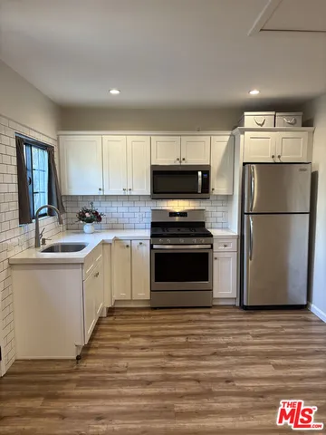 $2,100 | 4411 Radford Avenue, Studio City, CA 91607