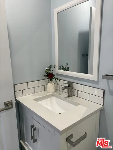 $2,100 | 4411 Radford Avenue, Studio City, CA 91607