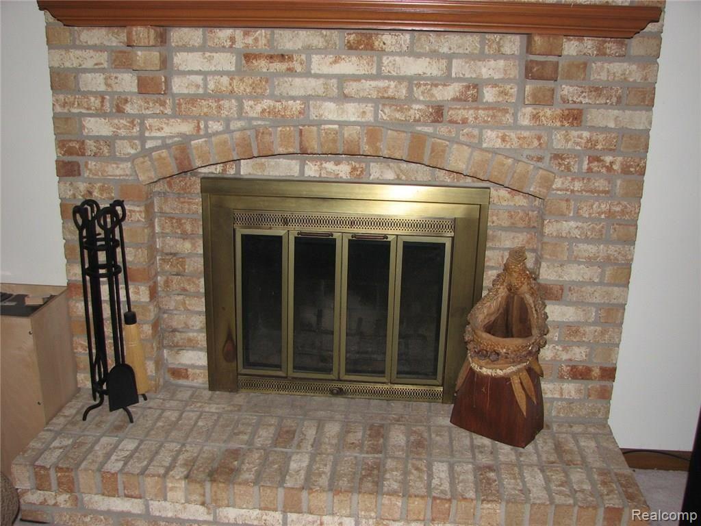 823 Hadley Road Rochester Hills, MI 48307 - Photo 40 of 53
