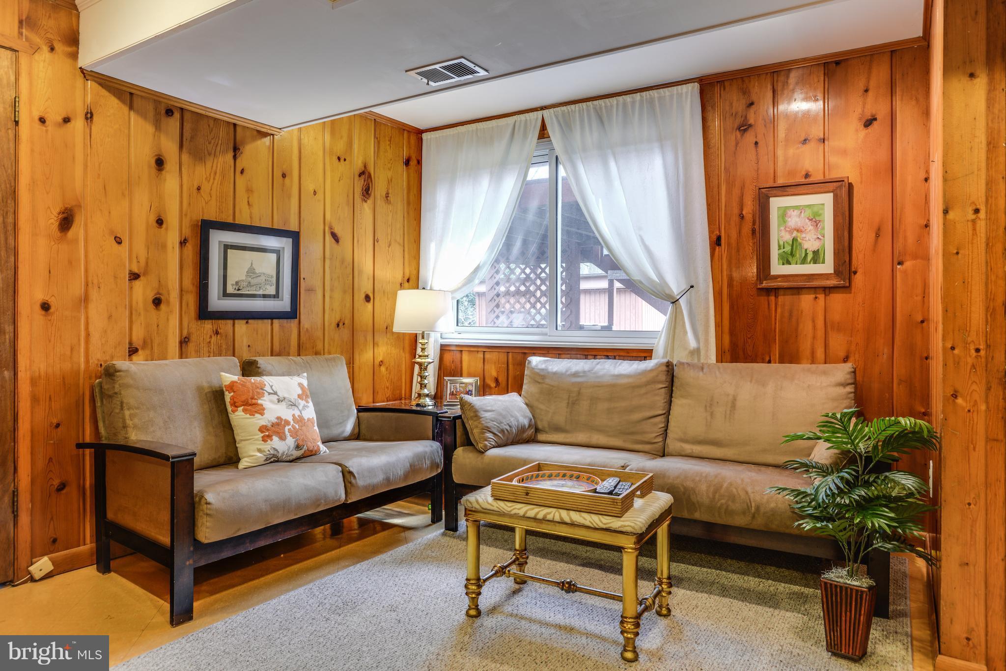 2406 Hayden Drive Silver Spring, MD 20902 - Photo 21 of 30 Great conversation or TV space