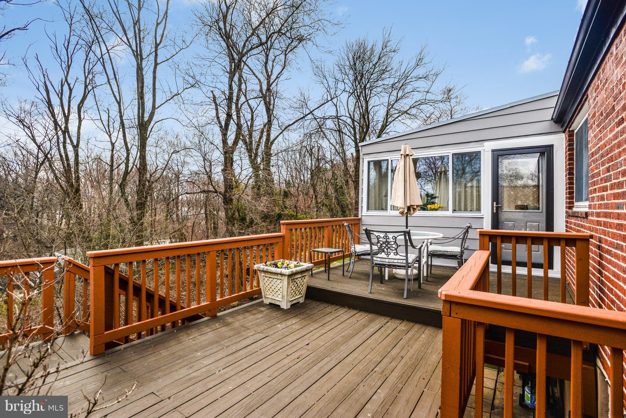 Two level deck for grilling and entertaining