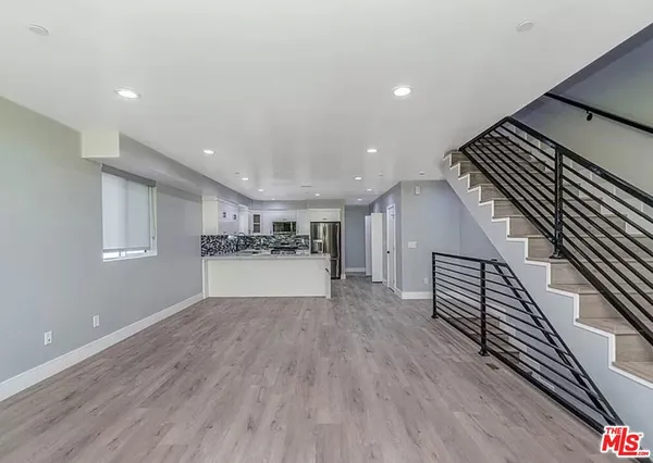 $6,500 | 1947 Vista Del Mar Avenue, Los Angeles, CA 90068