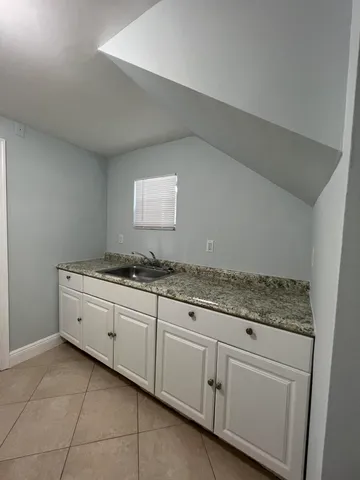 $1,400 | 508 57th Street, Unit 4, West Palm Beach, FL 33407