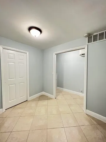 $1,400 | 508 57th Street, Unit 4, West Palm Beach, FL 33407