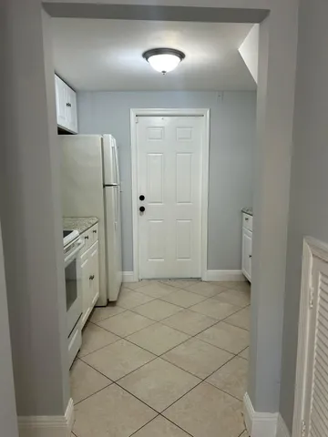 $1,400 | 508 57th Street, Unit 4, West Palm Beach, FL 33407