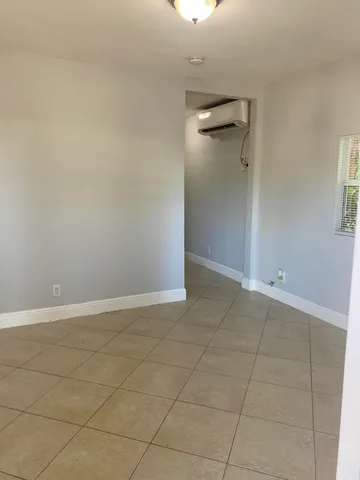 $1,400 | 508 57th Street, Unit 4, West Palm Beach, FL 33407