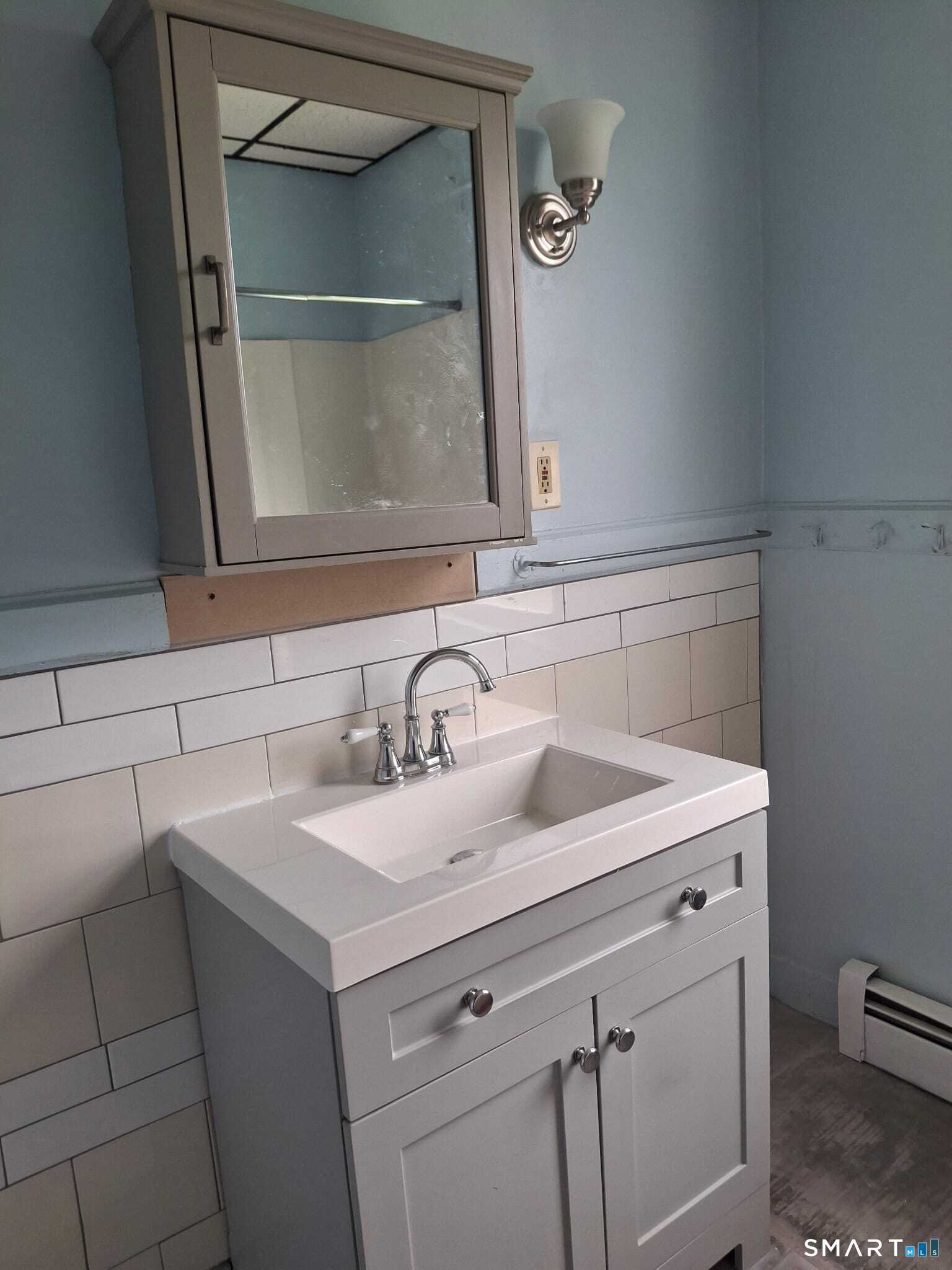 486 Wilson Street, Unit 1 Waterbury, CT 06708 - Photo 7 of 11