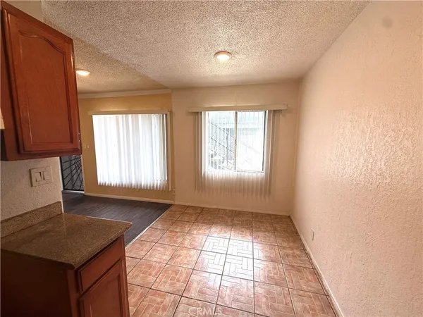 $1,625 | 10234 Woodworth Avenue, Unit 2, Inglewood, CA 90303