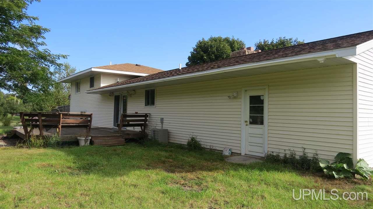 5679 J.5 Road Escanaba, MI 49829 - Photo 14 of 17